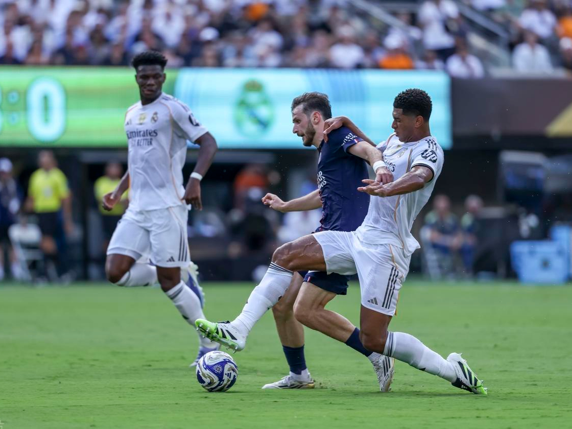 关于清晨巴黎圣日耳曼调整名单以备意大利杯，回应争议环节打磨，信心回归，更衣室氛围转暖的信息-开云体育官网