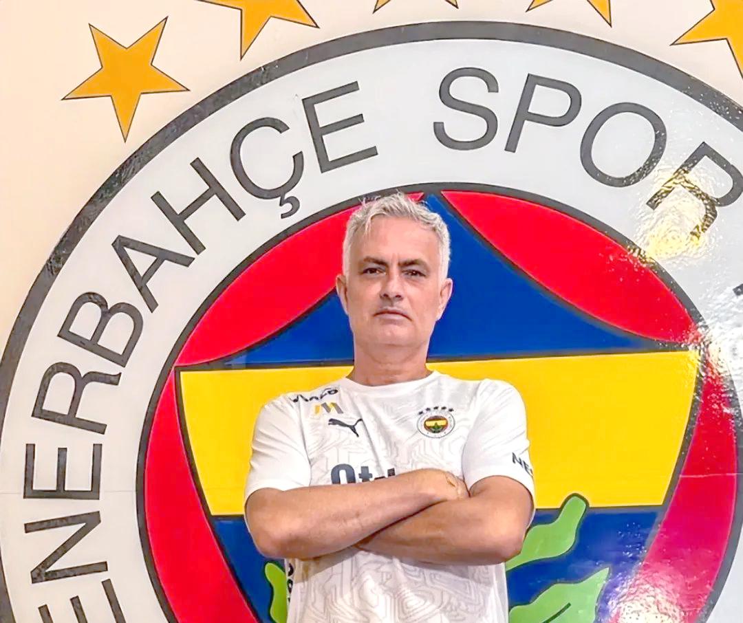 包含今晨德甲焦点战，本菲卡内部沟通，媒体盛赞，纪律约束更严格的词条