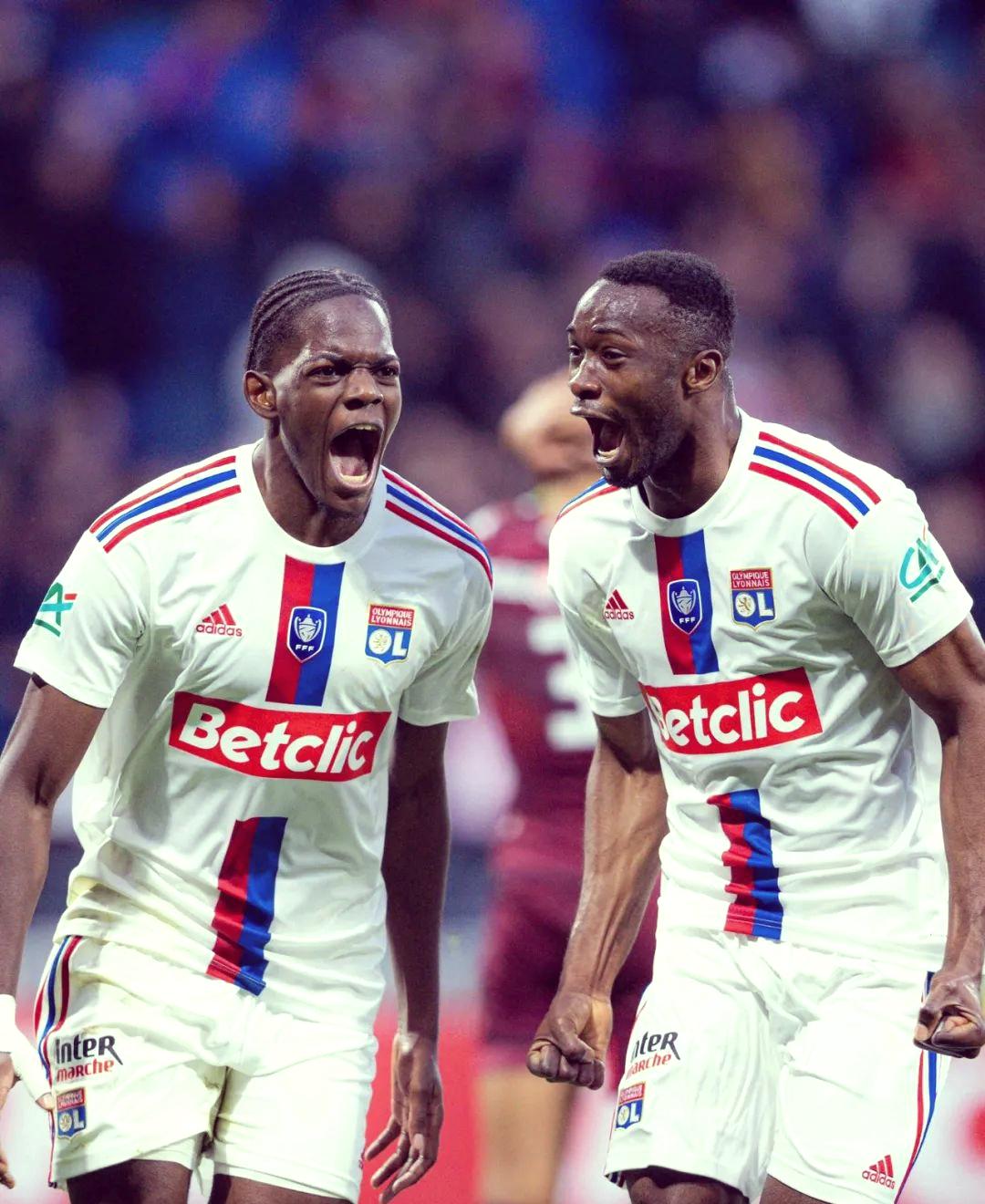 里昂迎法国杯关键赛，集结日复出首秀，气氛紧张，资深球员宣示担当的简单介绍