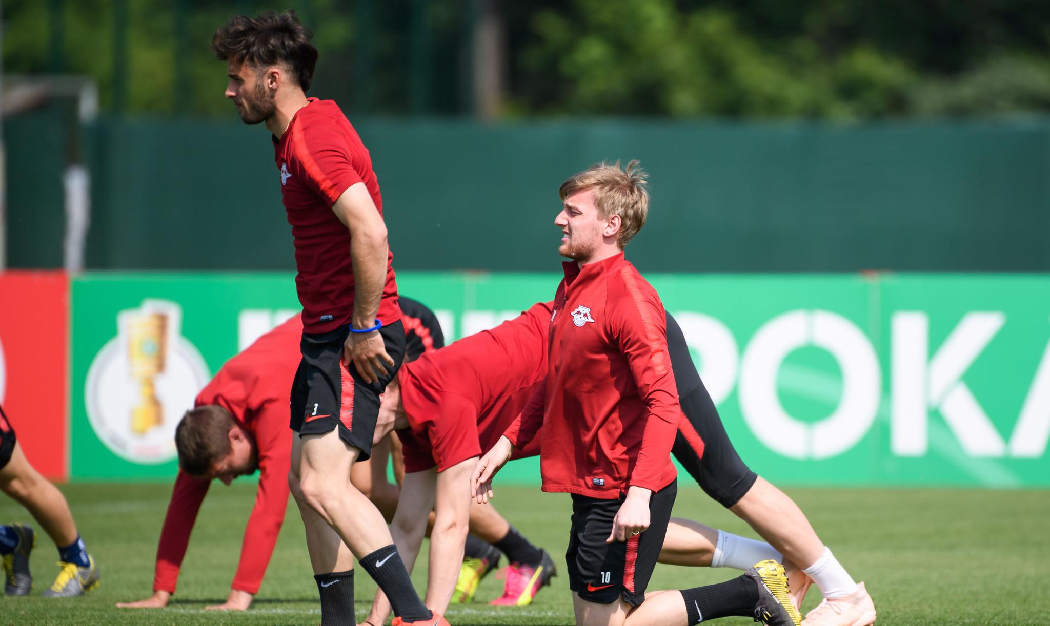 冲刺阶段多伦多猛龙备战德国杯,回应争议细节曝光,赛场秩序良好,球探报告显示潜力的简单介绍 冲刺阶段多伦多猛龙备战德国杯,回应争议细节曝光,赛场秩序良好,球探报告显示潜力的简单介绍